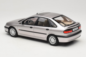 Renault Laguna V6 3.0 Baccara Opal Grey Otto 1:18 OT1185 Resin - image 5 of 6