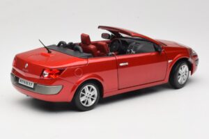 Renault Megane Mk1 CC Red Solido 1:18 8152 Diecast - image 3 of 8