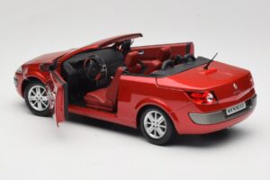 Renault Megane Mk1 CC Red Solido 1:18 8152 Diecast - image 5 of 8
