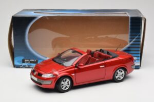 Renault Megane Mk1 CC Red Solido 1:18 8152 Diecast - image 8 of 8