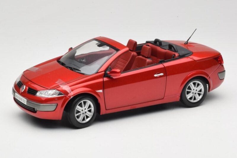 Renault Megane Mk1 CC Red Solido 1:18 8152 Diecast
