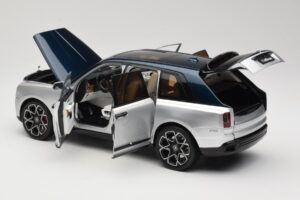 Rolls-Royce Cullinan Blue & Silver Two-Tone OEM 1:18 028-16B Diecast - image 5 of 8