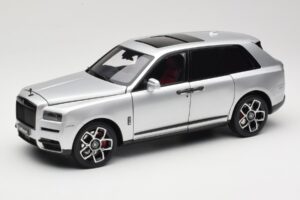 Rolls-Royce Cullinan Silver With Shadow Wheels OEM 1:18 028-16A Diecast