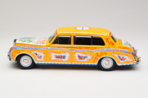 Rolls-Royce Phantom V John Lennon Paragon 1:18 PA-92121 Diecast - image 4 of 8