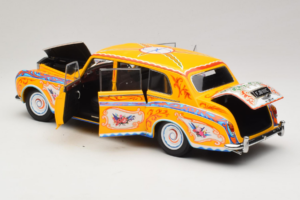 Rolls-Royce Phantom V John Lennon Paragon 1:18 PA-92121 Diecast - image 5 of 8