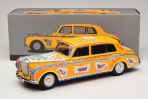 Rolls-Royce Phantom V John Lennon Paragon 1:18 PA-92121 Diecast - image 8 of 8