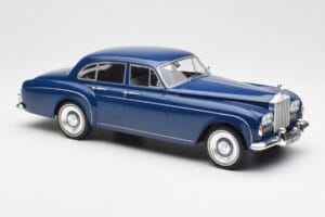 Rolls-Royce Silver Cloud III Flying Spur Mulliner RHD Dark Blue MCG 1:18 MCG18124 Diecast - image 4 of 6