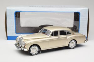 Rolls-Royce Silver Cloud III Flying Spur H.J. Mulliner Gold MCG 1:18 MCG18058 Diecast - image 6 of 6