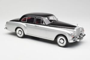 Rolls-Royce Silver Cloud III Mulliner Silver & Black MCG 1:18 MCG18128 Diecast - image 4 of 6
