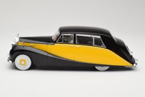 Rolls-Royce Silver Wraith Empress by Hooper Black & Yellow MCG 1:18 MCG18066 Diecast - image 3 of 6