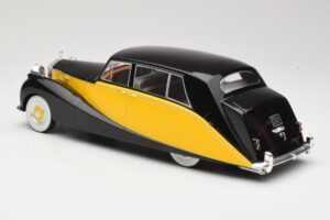 Rolls-Royce Silver Wraith Empress by Hooper Black & Yellow MCG 1:18 MCG18066 Diecast - image 5 of 6