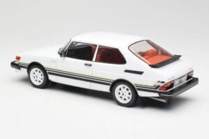 Saab 900 Turbo White MCG 1:18 MCG18339 Diecast - image 5 of 6