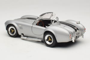Shelby Cobra 427S/C Silver With Black Stripes Road Signature 1:18 92058 Diecast - image 7 of 8