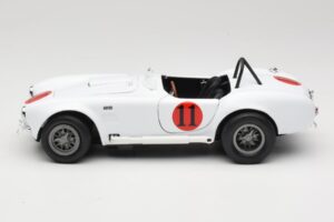 Shelby Cobra 427 S/C White Auto World 1:18 AWSS104 Diecast - image 4 of 8