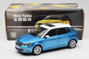 Skoda Fabia Mk3 Blue OEM 1:18 ZSF000004BLA Diecast - image 8 of 8