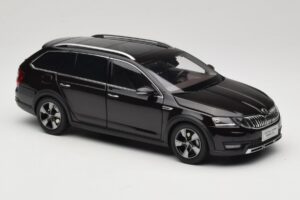Skoda Octavia Mk4 Combi Brown Paudi Model 1:18 ZMR000005BRA Diecast - image 6 of 8