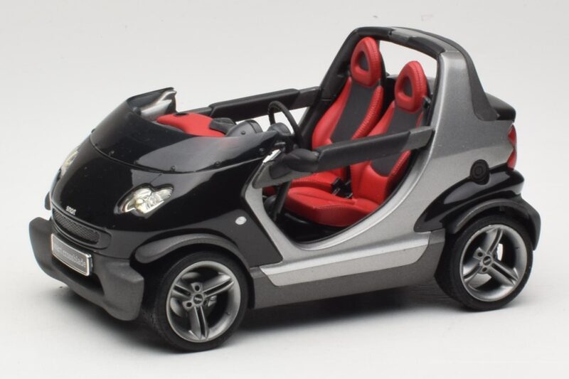 Smart Crossblade 450 Black Minichamps 1:18 0013440V001C02Q00 Diecast