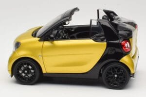 Smart Fortwo 453 Cabrio Black & Yellow Norev 1:18 B66960289 Diecast - image 4 of 8