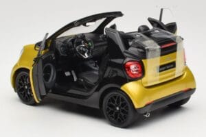 Smart Fortwo 453 Cabrio Black & Yellow Norev 1:18 B66960289 Diecast - image 5 of 8