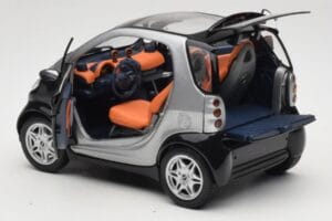 Smart Fortwo Black Kyosho 1:18 0004830V000C08Q00 Diecast - image 5 of 8