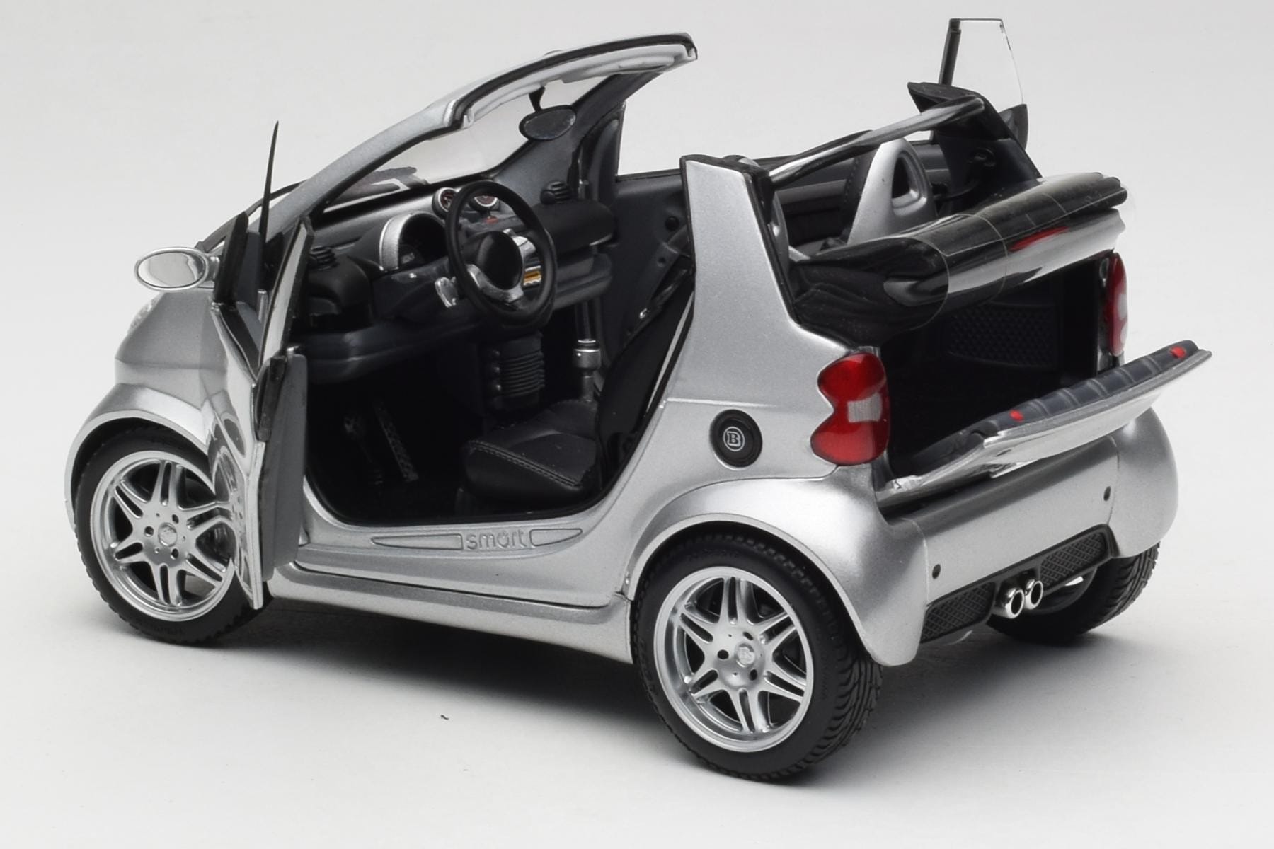 Kyosho Smart Fortwo Brabus Cabrio 1:18 Diecast