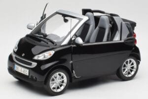 Smart Fortwo Cabrio W451 Black & Silver Minichamps 1:18 Q0022566V001C18Q00 Diecast - image 2 of 8