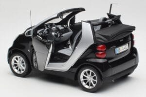 Smart Fortwo Cabrio W451 Black & Silver Minichamps 1:18 Q0022566V001C18Q00 Diecast - image 5 of 8