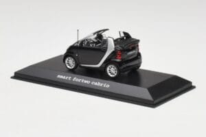Smart Fortwo Cabrio Deep Black Minichamps 1:43 Q0022561V001C18Q00 Diecast - image 3 of 4