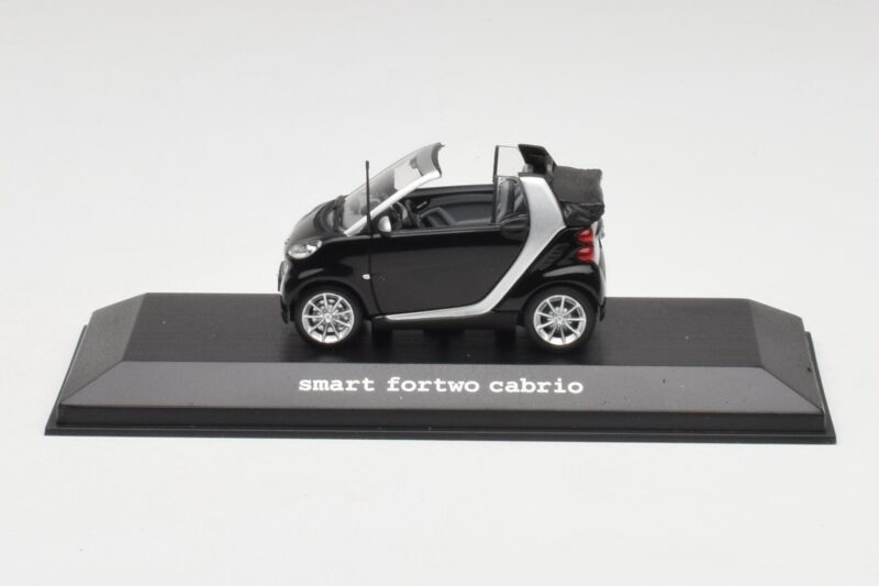 Smart Fortwo Cabrio Deep Black Minichamps 1:43 Q0022561V001C18Q00 Diecast