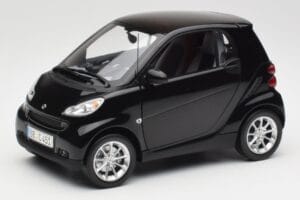 Smart Fortwo Coupe W451 Deep Black Minichamps 1:18 Q0022563V001C02Q00 Diecast