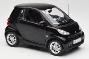 Smart Fortwo Coupe W451 Deep Black Minichamps 1:18 Q0022563V001C02Q00 Diecast - image 6 of 8