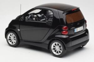 Smart Fortwo Coupe W451 Deep Black Minichamps 1:18 Q0022563V001C02Q00 Diecast - image 7 of 8