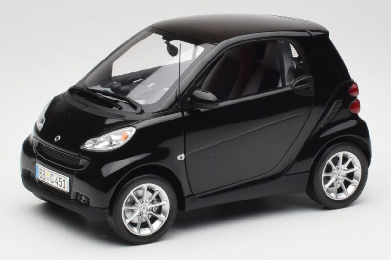 Smart Fortwo Coupe W451 Deep Black Minichamps 1:18 Smart Fortwo Coupe W451 Deep Black Minichamps 1:18 Q0022563V001C02Q00 Diecast