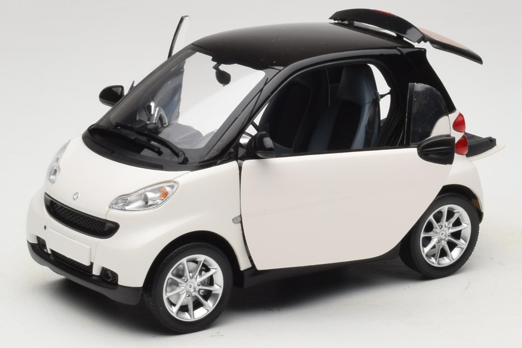 MINICHAMPS スマートBRABUS 451 999PC ミニカー Minichamps Smart Fortwo 451 1:18 White Black