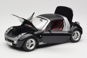 Smart Roadster Black Bburago 1:18 34099-M1 Diecast - image 2 of 8