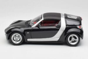 Smart Roadster Dark Blue Bburago 1:18 34917 Diecast - image 4 of 8