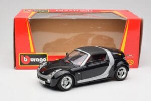 Smart Roadster Dark Blue Bburago 1:18 34917 Diecast - image 8 of 8