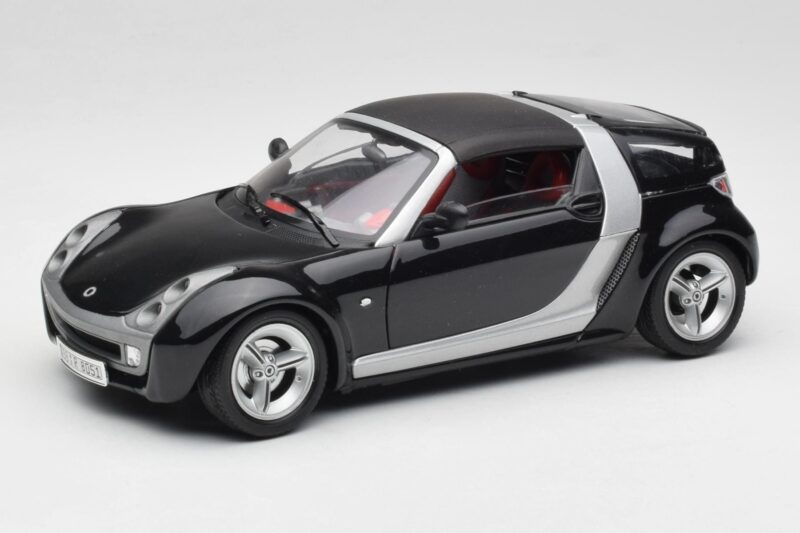 Smart Roadster Dark Blue Bburago 1:18 Smart Roadster Dark Blue Bburago 1:18 34917 Diecast