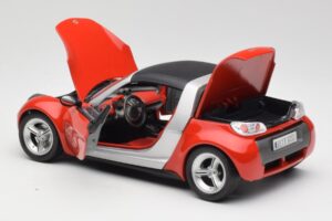 Smart Roadster Red Bburago 1:18 34099 Diecast - image 5 of 8