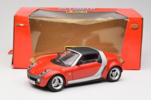 Smart Roadster Red Bburago 1:18 34099 Diecast - image 8 of 8