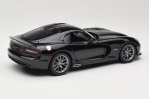 SRT Viper GTS Black Maisto 1:18 31128 Diecast - image 3 of 8