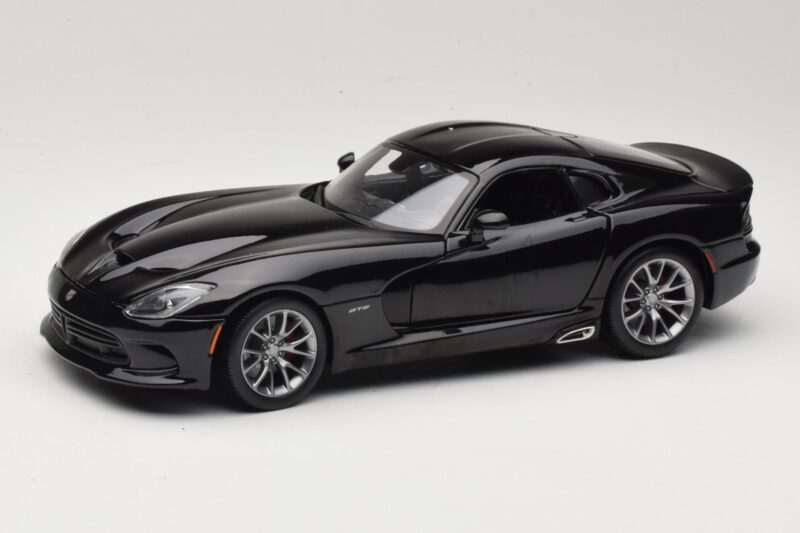SRT Viper GTS Black Maisto 1:18 31128 Diecast