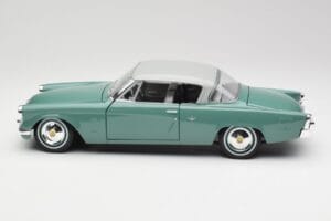 Studebaker Starliner Seafoam Green & Shasta White Maisto 1:18 31651 Diecast - image 2 of 8