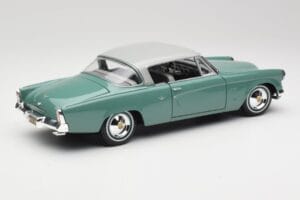 Studebaker Starliner Seafoam Green & Shasta White Maisto 1:18 31651 Diecast - image 4 of 8