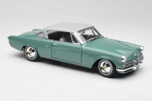 Studebaker Starliner Seafoam Green & Shasta White Maisto 1:18 31651 Diecast - image 5 of 8