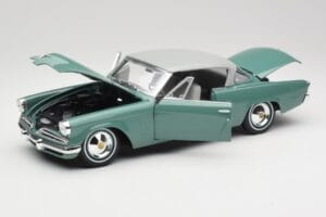 Studebaker Starliner Seafoam Green & Shasta White Maisto 1:18 31651 Diecast - image 7 of 8