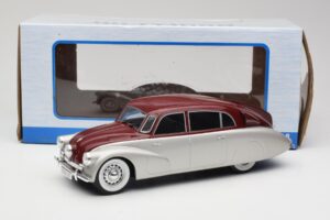 Tatra 87 Silver & Dark Red MCG 1:18 MCG18067 Diecast - image 6 of 6
