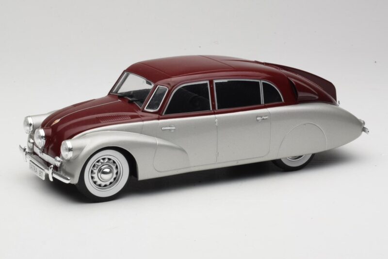 Tatra 87 Silver & Dark Red MCG 1:18 Tatra 87 Silver & Dark Red MCG 1:18 MCG18067 Diecast