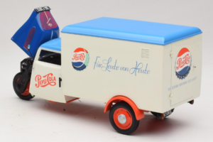 Tempo Dreirad Kastenwagen Pepsi Minichamps 1:18 150099024 Diecast - image 5 of 8
