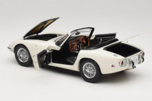 Toyota 2000 GT Cabriolet White James Bond Collection AUTOart 1:18 78731 Diecast - image 5 of 8